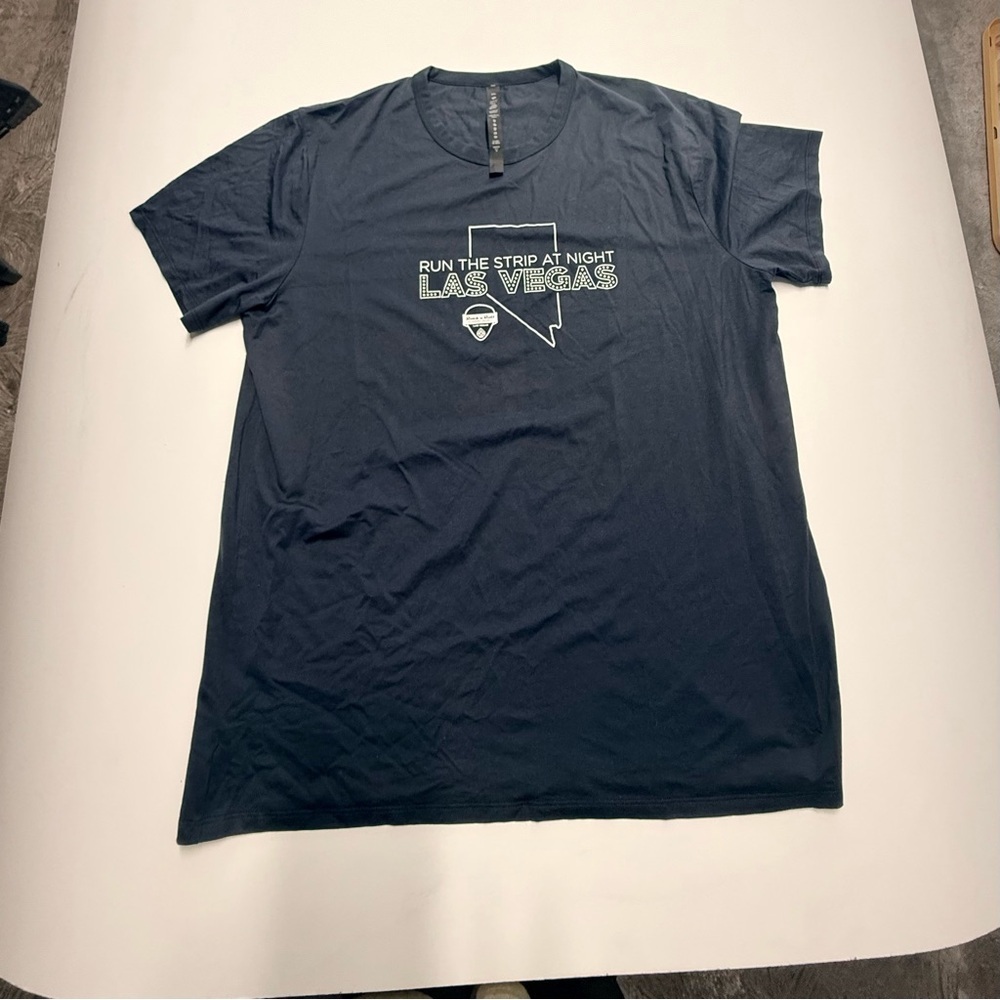 XXL Lululemon Men’s Run The Strip Las Vegas Shirt